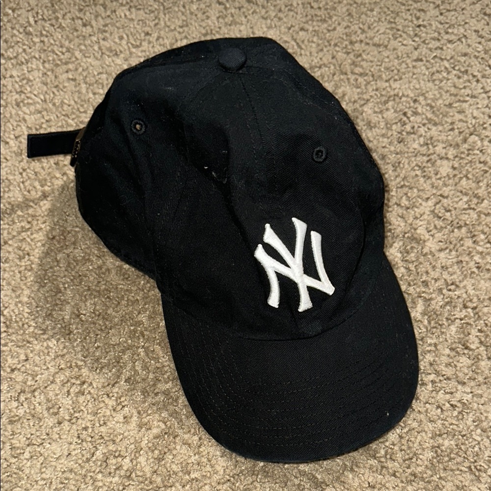Black New York 47 Hat
